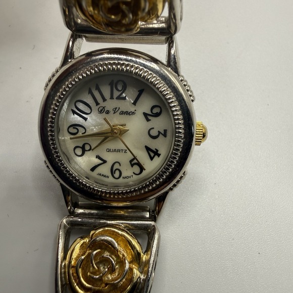 Vintage Two-Tone Silver & Gold Ladies Quartz Watch Elegant Bracelet Style - Picture 2 of 9